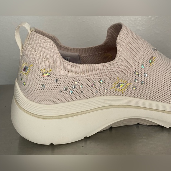 SKECHERS.. WOMENS ARCH FIT SNEAKERS - Picture 5 of 16